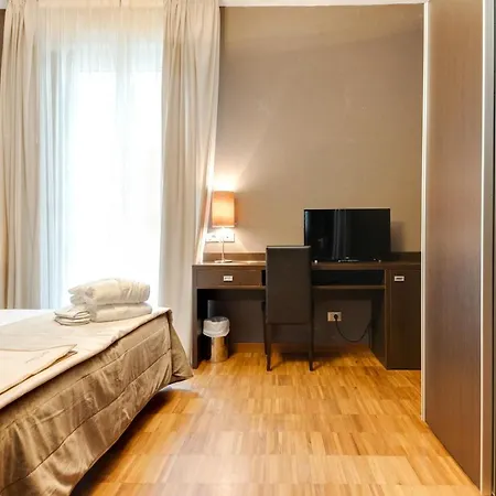 מלון Atmosfere 4*