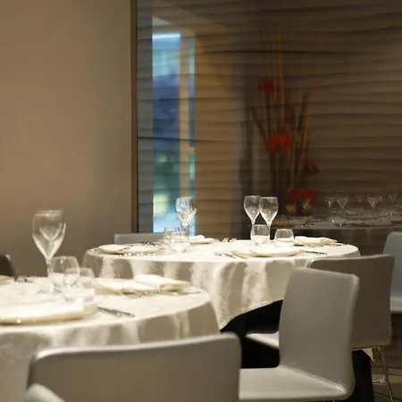 מלון Atmosfere 4*