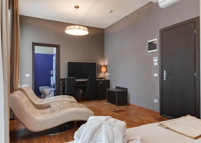 Hotel Atmosfere 4*