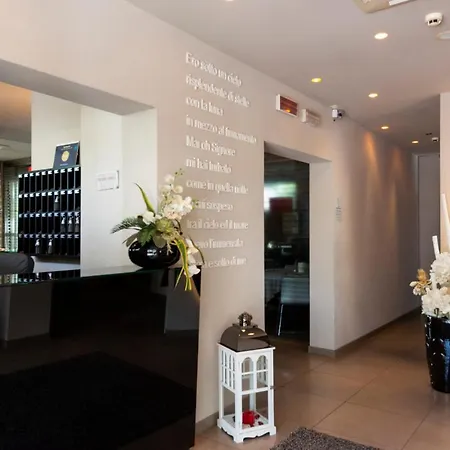 Atmosfere Hotel 4*