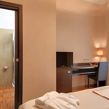 Atmosfere 4* מילאנו מריטימה